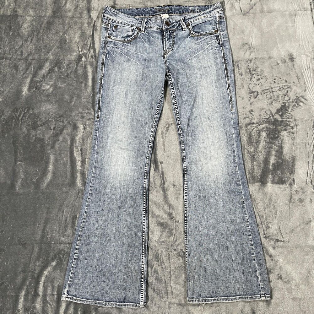 Silver Jeans Eden Jeans Womens 32/33 Blue Light Wash Flared Denim Mid Rise